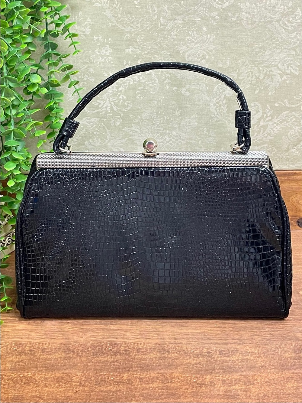 Vintage 1950s 60s Dover Black Croc Embossed Top Handle Frame Bag Made USA